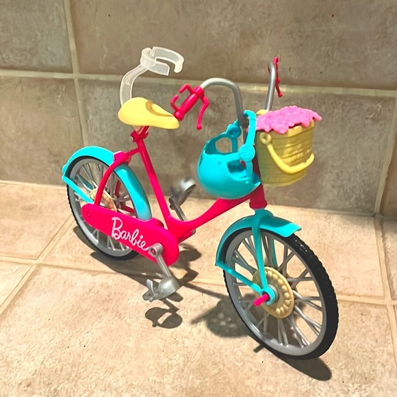 Barbie Bicycle with Basket of Flowers - Picture 7 of 10